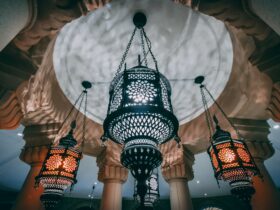 mosaic projecting lamp hanging on the ceiling