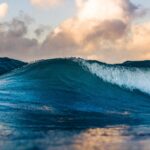ocean wave during daytime