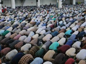 photo of people kneeling