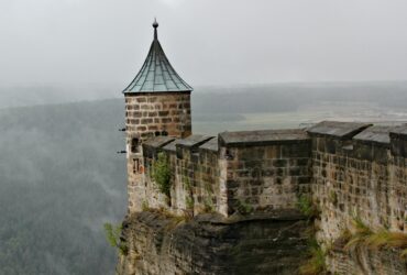 gray concrete building