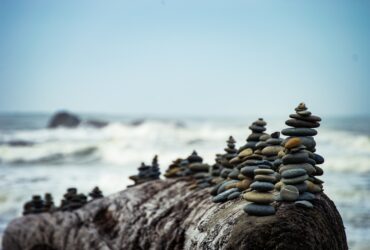 shallow focus photography of rock formation