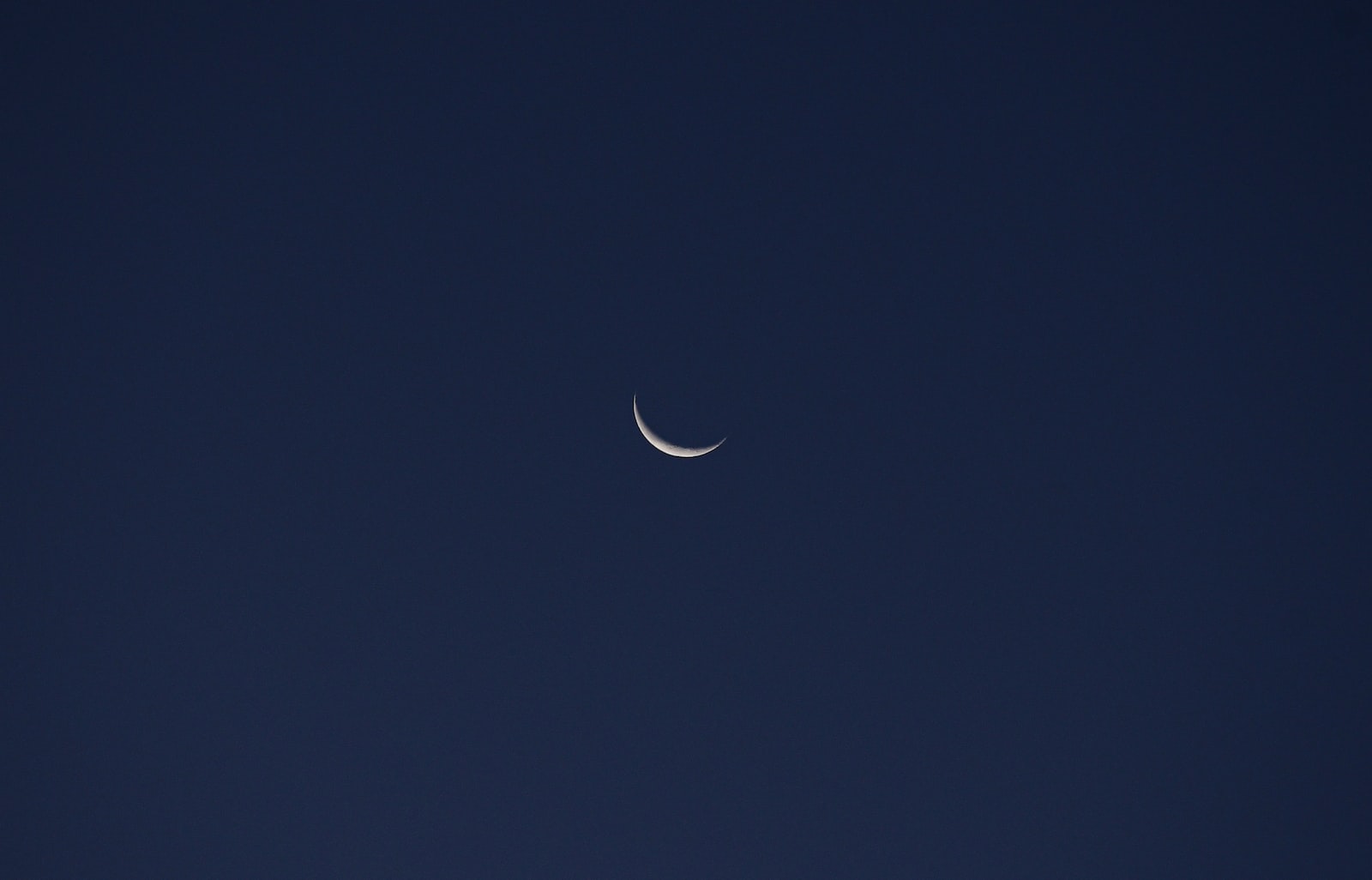 crescent moon in the sky