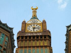 a large clock on Abraj Al Bait
