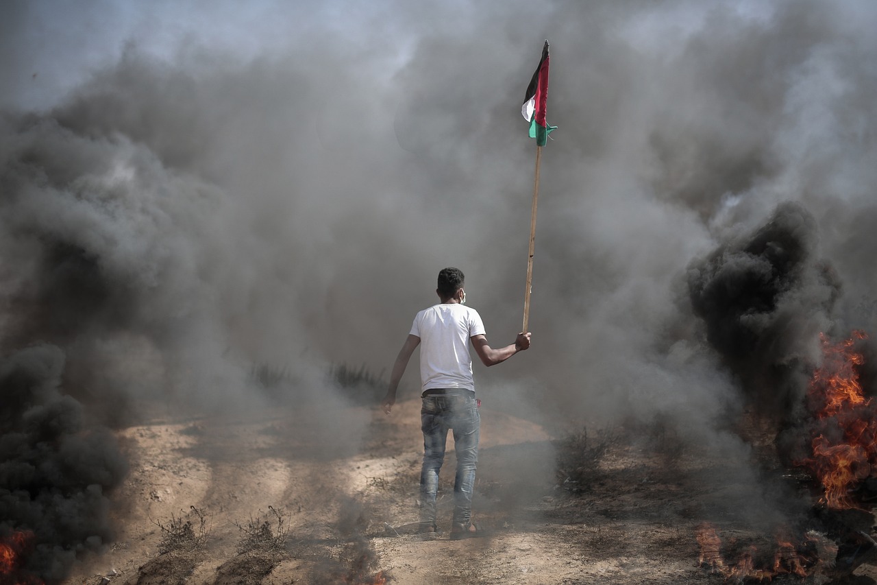 man, palestinian flag, smoke, burning, fire, jihad, palestine, gaza, bombing, war, jihad, palestine, palestine, palestine, palestine, palestine